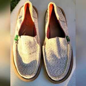Women SANUK Size 7 Casual Slip-On Shoes